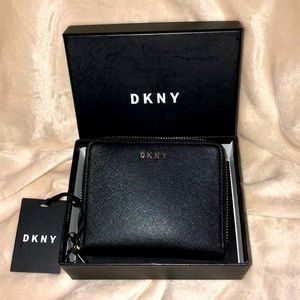 Auth DNKY Leather Bryant Zip Wallet - Black